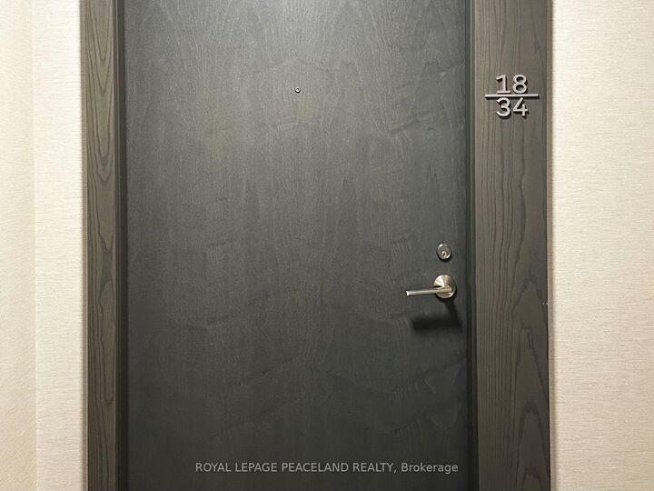 Property Photo:  5 Mabelle Avenue 1834  ON M9A 0C8 