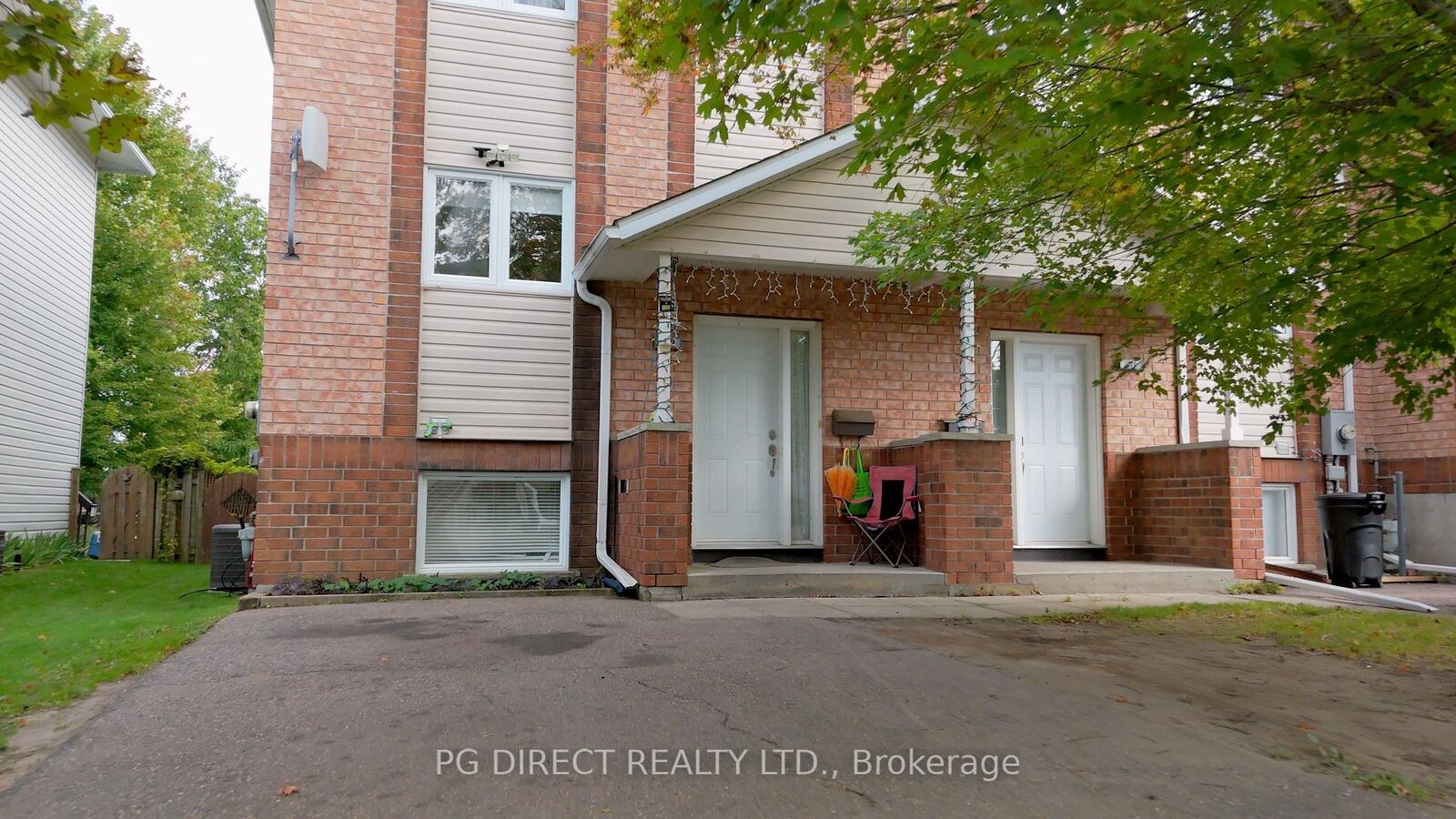 Property Photo:  239 Willoughby Drive  ON K8A 8L7 