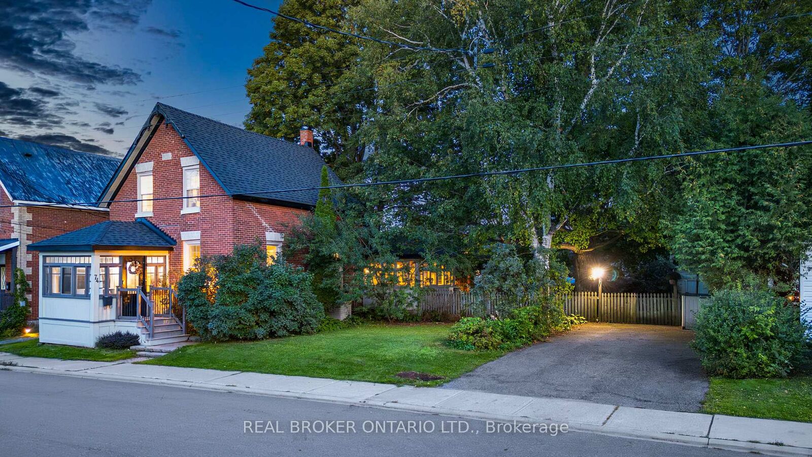 Property Photo:  74 Herriott Street  ON K7C 2A7 