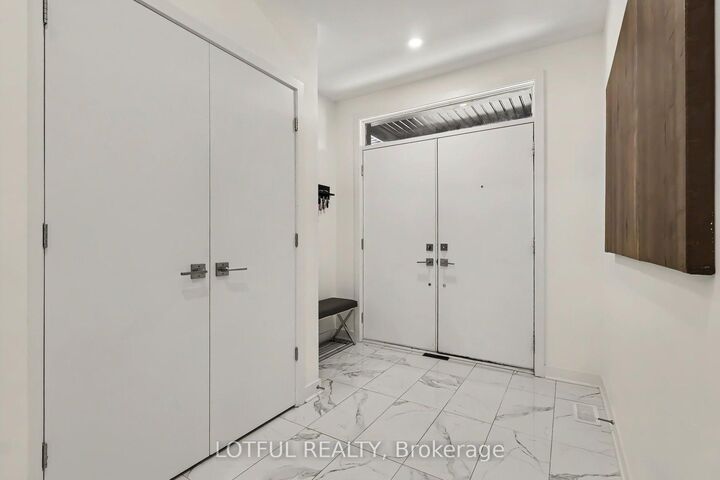 Property Photo: 522 Ascender Avenue ON K1W 0R6