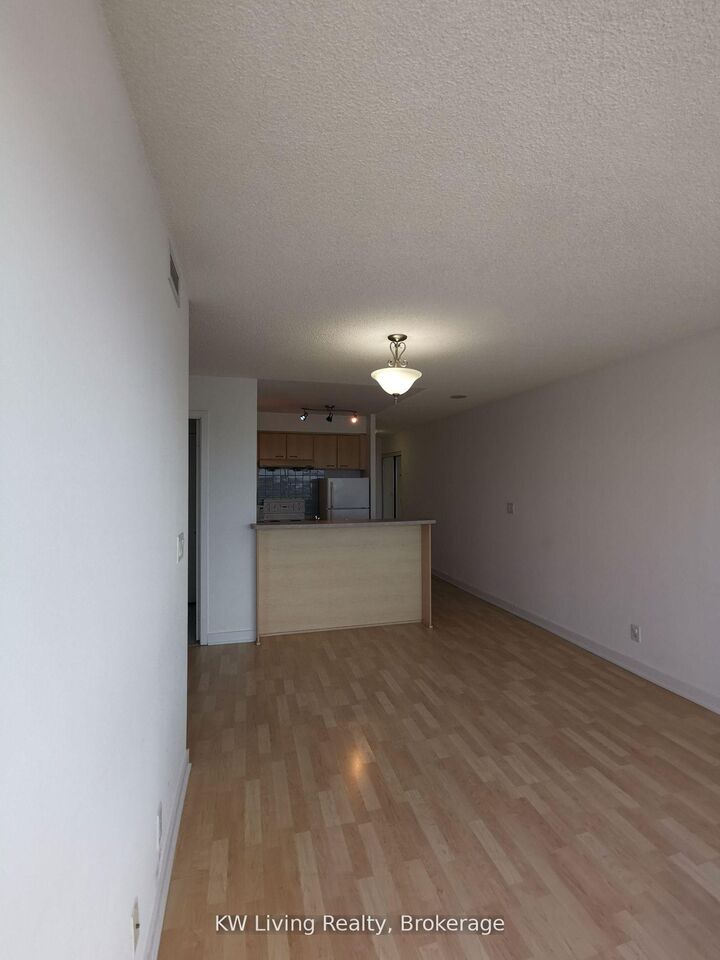 Property Photo:  36 Lee Centre Drive 2915  ON M1H 3K2 