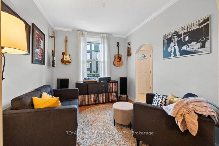 Property Photo:  249 Hinchey Avenue  ON K1Y 1L9 