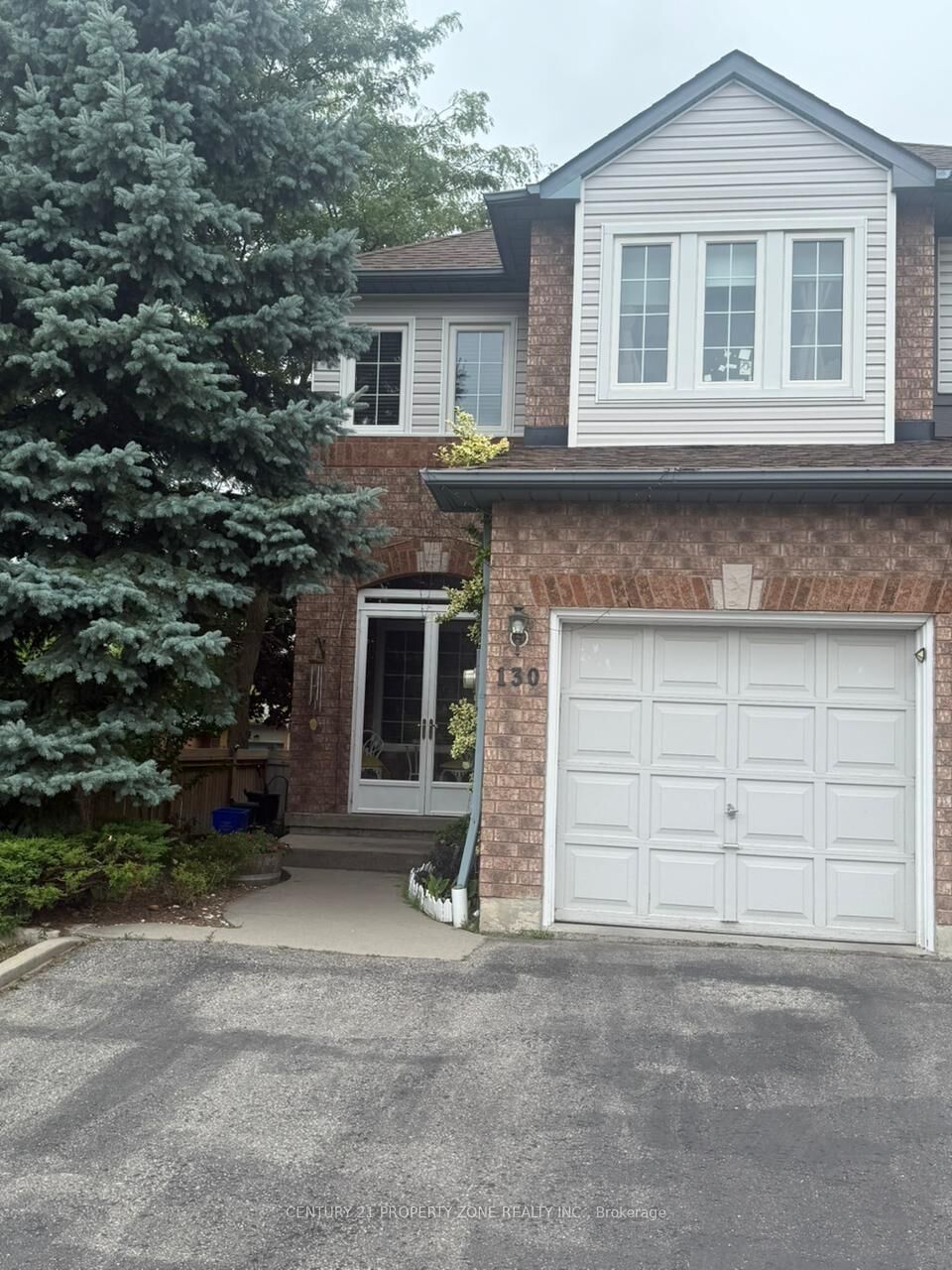 Property Photo:  130 Waller Street  ON L1R 2K7 
