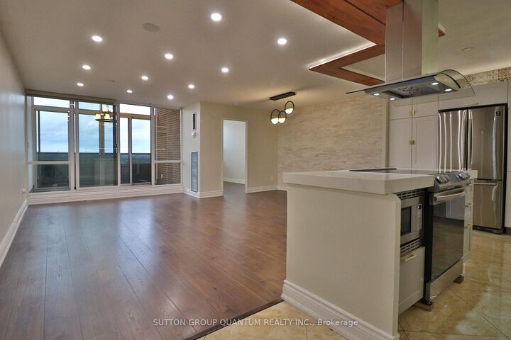 Property Photo:  627 The West Mall N/A 2001  ON M9C 4X5 