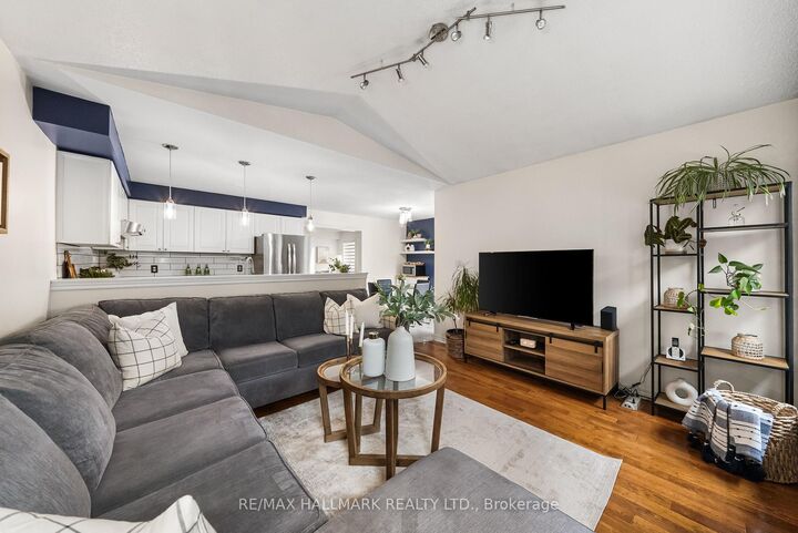 Property Photo:  72 Melody Drive  ON L1M 1K2 