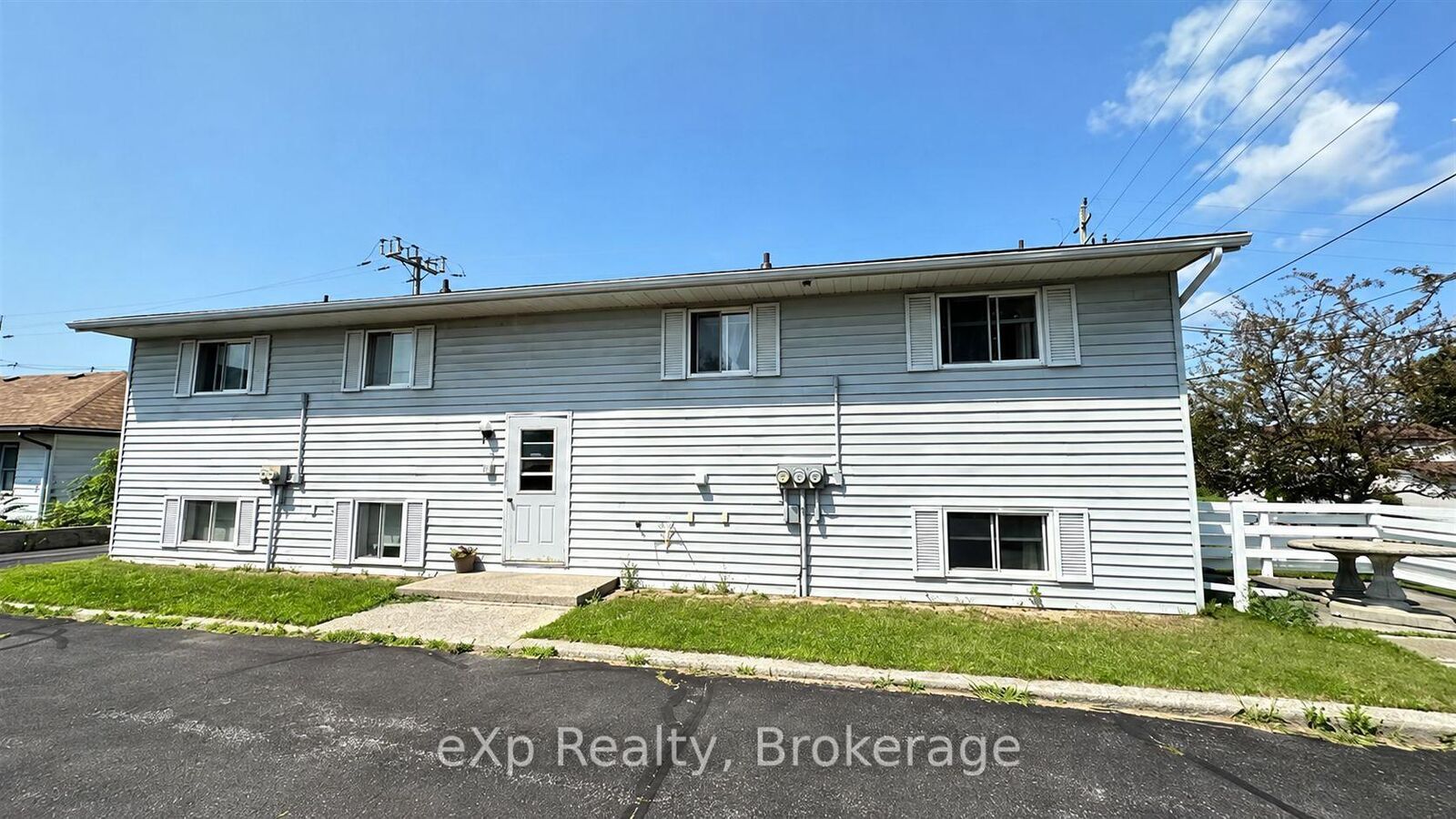 Property Photo:  91 Herman Street Unit 1  ON K8V 6L1 