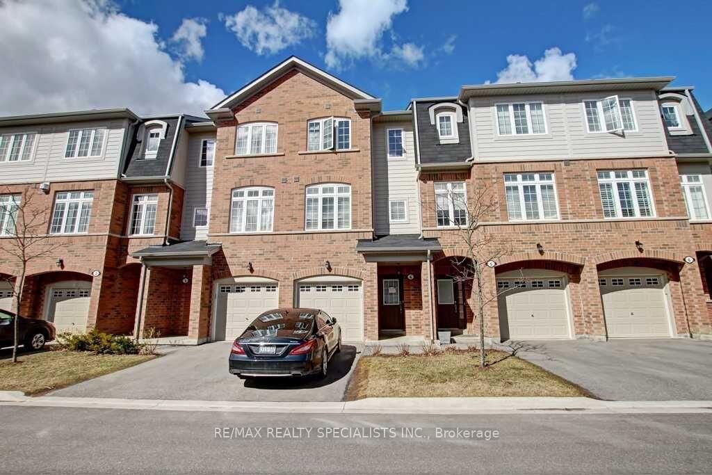 Property Photo:  1117 Haig Boulevard 4  ON L5E 2M6 