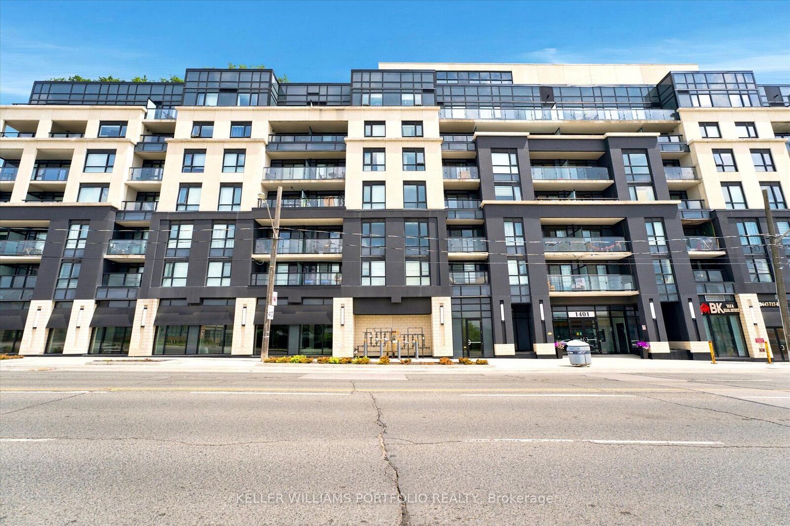 Property Photo:  1401 O'Connor Drive 224  ON M4B 2V5 