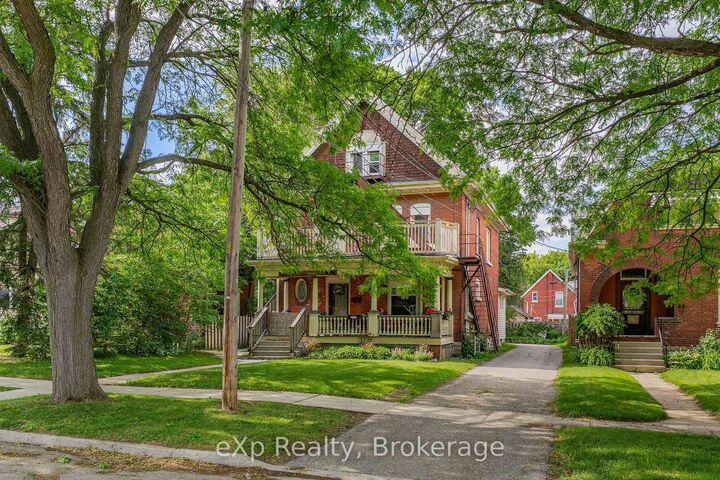 Property Photo:  126 Chatham Street  ON N3S 4G4 