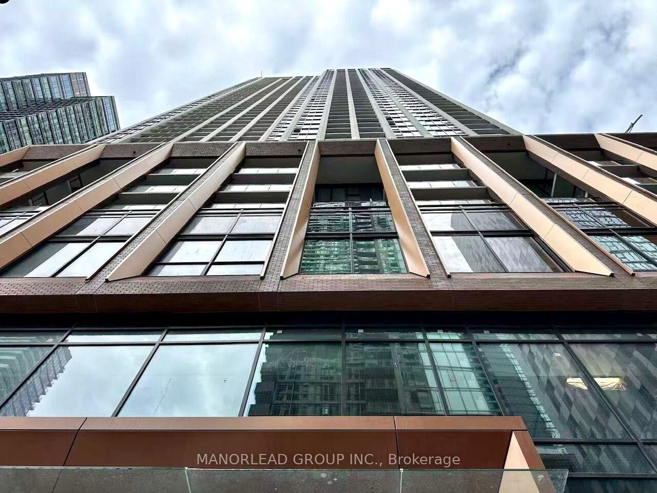 Property Photo:  400 King Street W 2525  ON M5V 1K2 