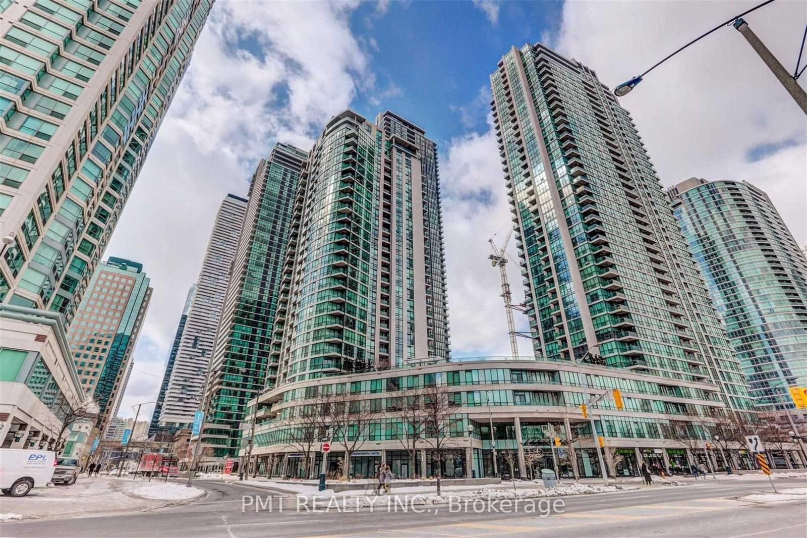 Property Photo:  12 Yonge Street 1105  ON M5E 1Z9 