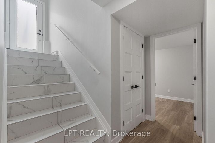 Property Photo:  976 Katia Street B  ON K0A 2M0 