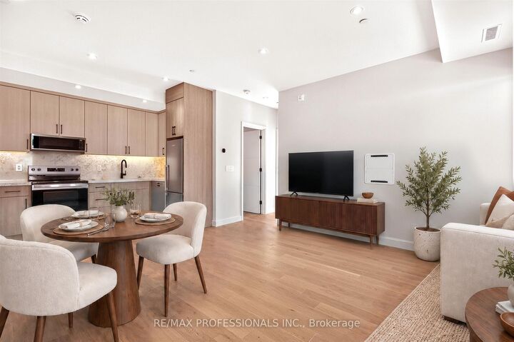 Property Photo:  393 Perth Avenue 202  ON M6P 3Y5 