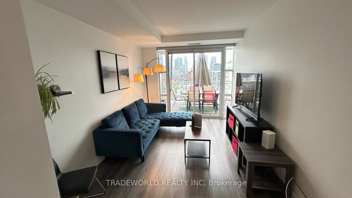 Property Photo:  10 Willison Square Ph7  ON M5T 0A8 