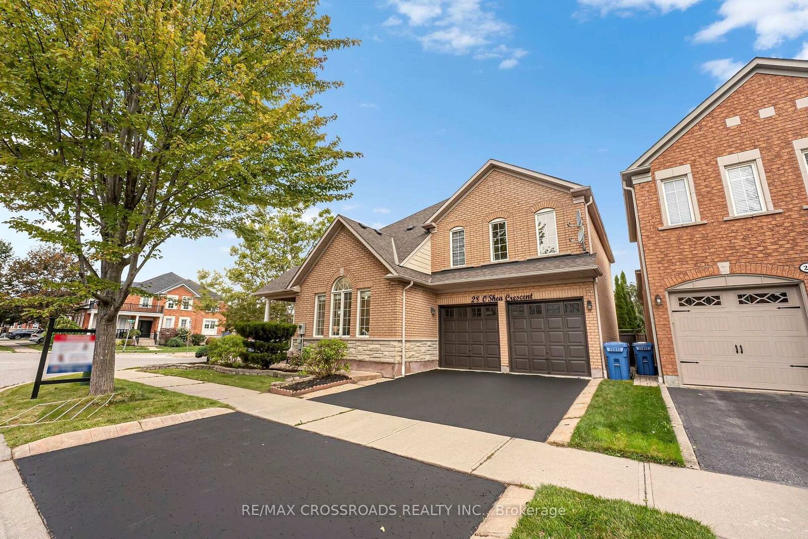 Property Photo:  28 O'Shea Crescent  ON L1T 4W7 