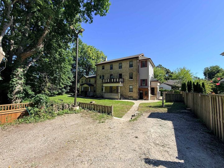 Property Photo:  1 Waverley Place 10  ON N6B 2C3 