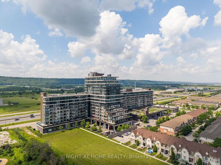 Property Photo:  550 North Service Road 505  ON L3M 0H9 