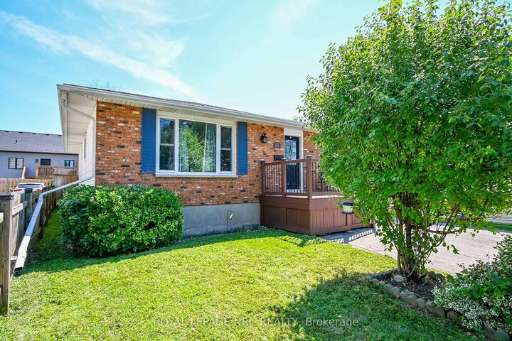 Property Photo:  62 Lillian Place  ON L2A 5M2 