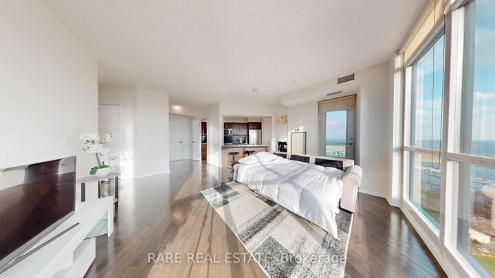 Property Photo:  215 Fort York Boulevard 3005  ON M5V 4A2 