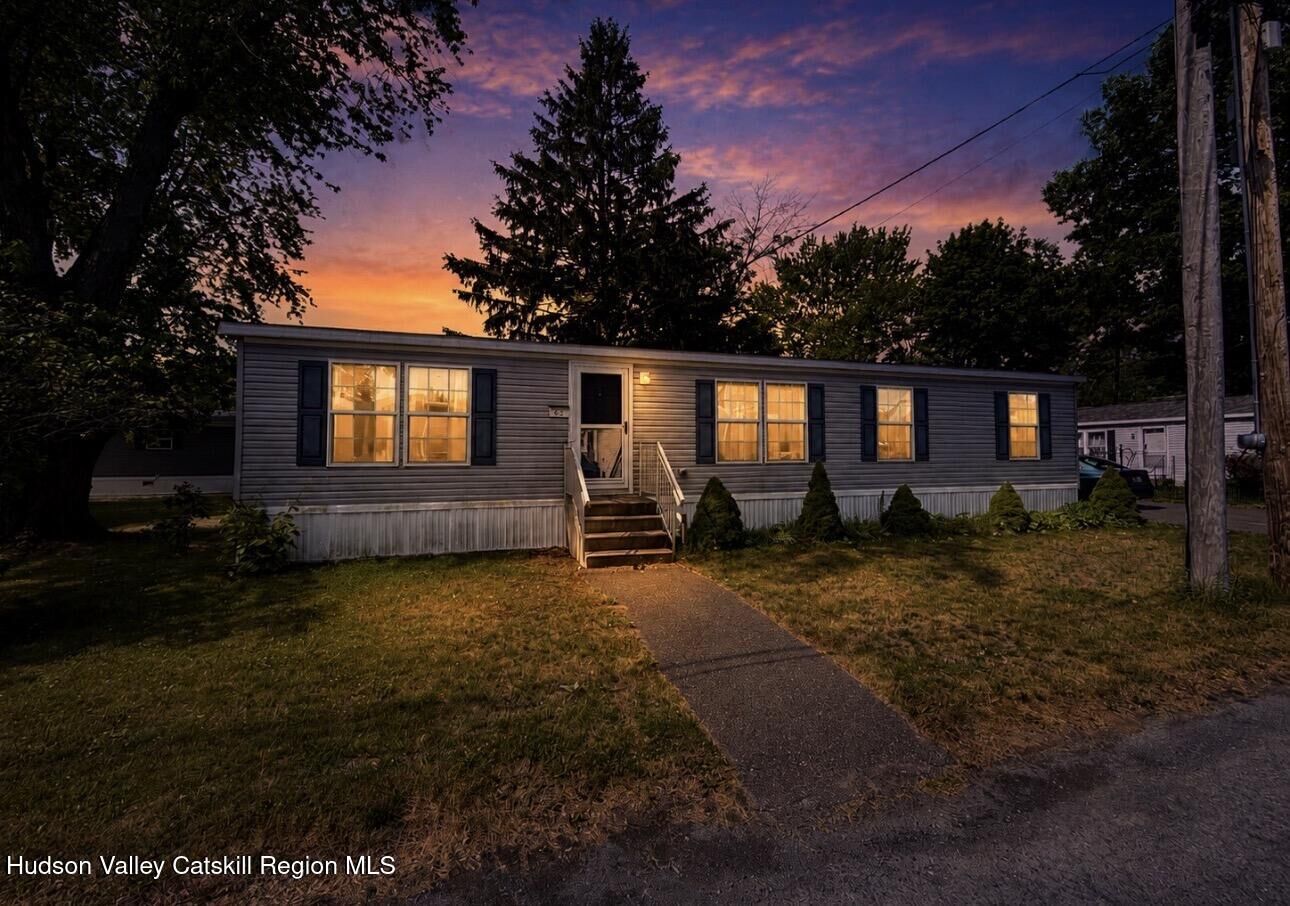 Property Photo:  148 Old Ravena  NY 12158 