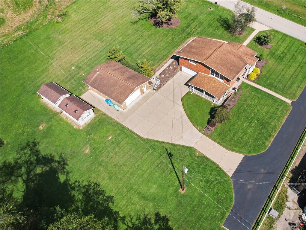 Property Photo: 442 California Dr PA 15423