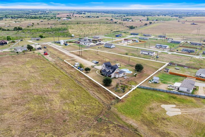 Property Photo:  5063 County Road 463  TX 78621 