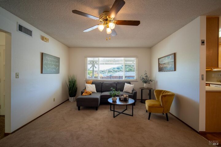 Property Photo:  75 Twelveoak Hill Drive  CA 94903 