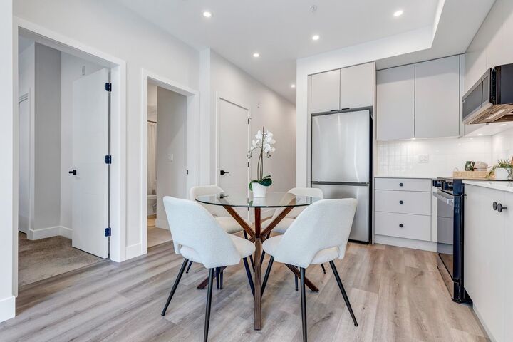 Property Photo:  45497 Campus Drive 601  BC V2R 6L8 