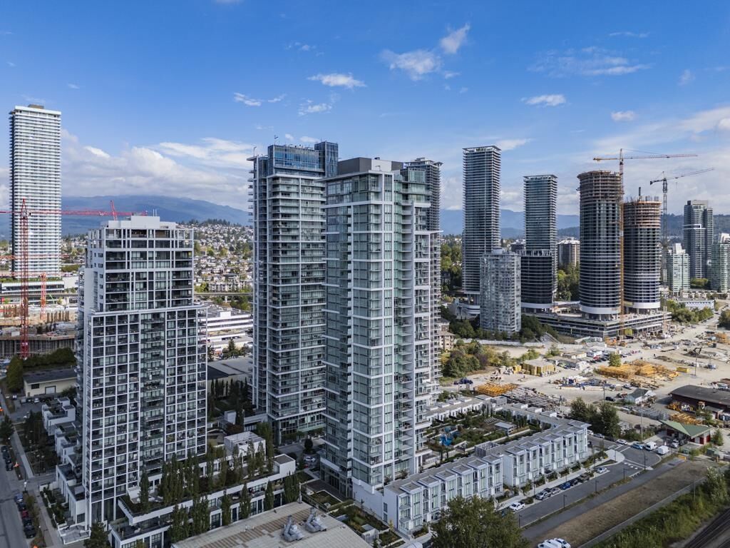 Property Photo:  2381 Beta Avenue 605  BC V5C 0P7 