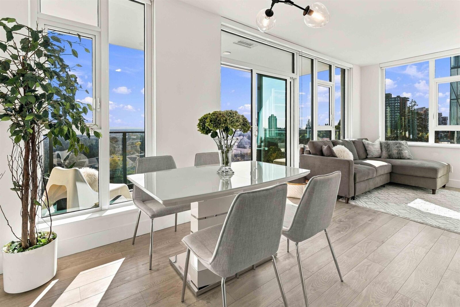 Property Photo:  7388 Kingsway 710  BC V3N 0G9 