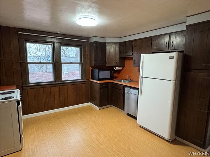 Property Photo: 524 University Avenue NY 14223
