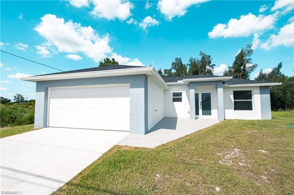 Property Photo:  2712 46th St SW  FL 33976 