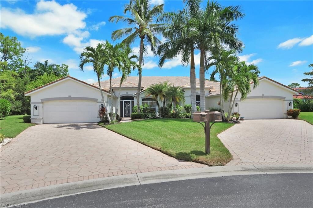 Property Photo:  1224 Chelmsford Ct  FL 34104 