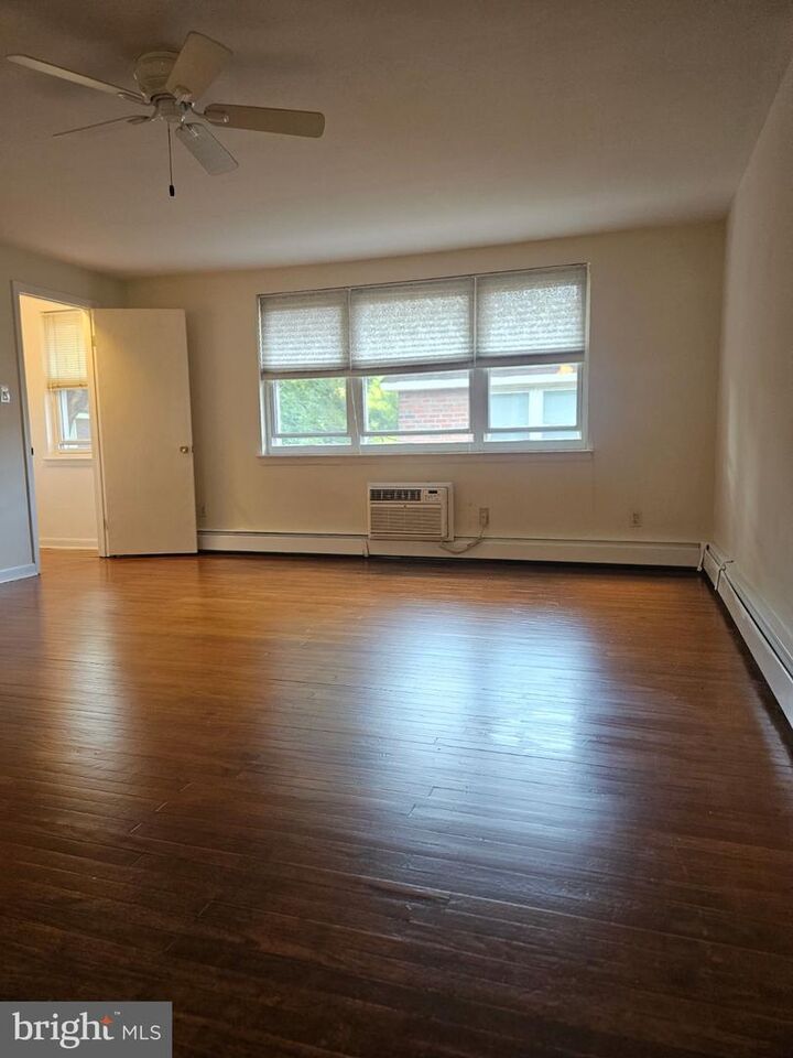 Property Photo:  107 Rutgers Avenue F-2  PA 19081 