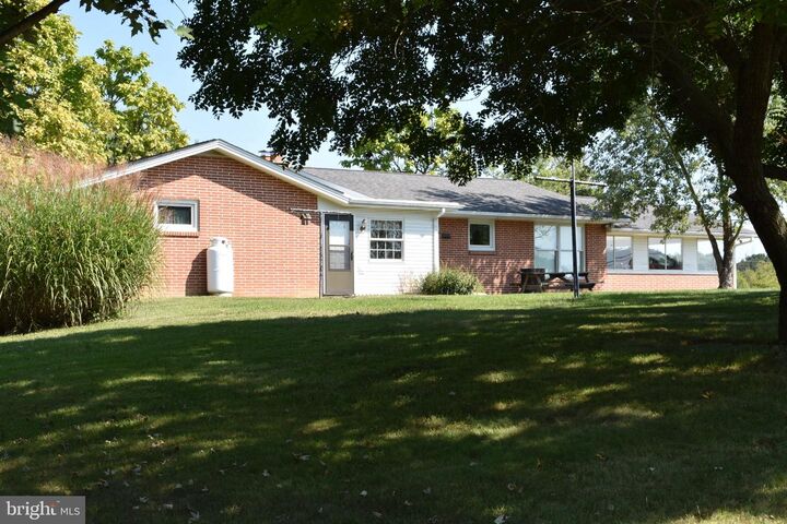 Property Photo:  17 Sherwood Drive  PA 17015 