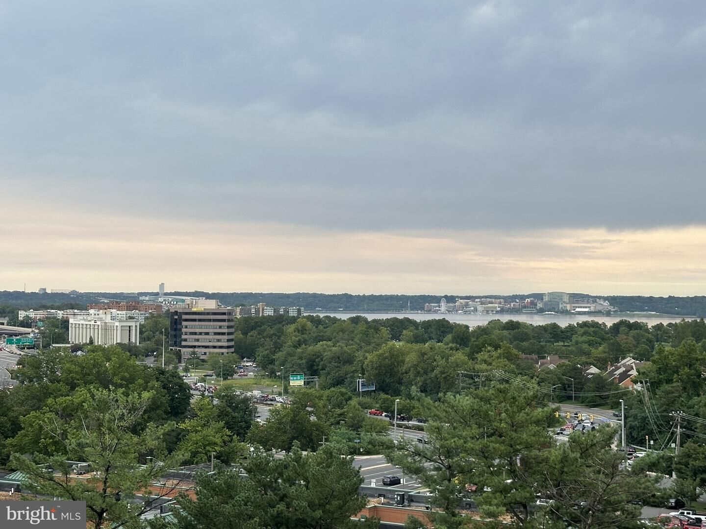 Property Photo:  2059 Huntington Avenue 809  VA 22303 