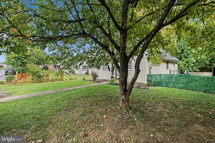 Property Photo: 912 High Street PA 17113