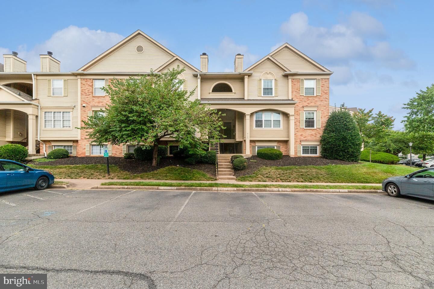 Property Photo:  8159 Bayonet Way 202  VA 20109 