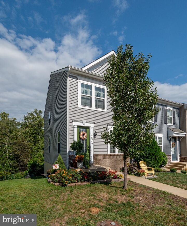 Property Photo:  44340 Azalea Way  MD 20619 