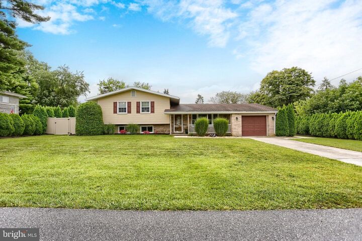 Property Photo:  6407 Glenwood Street  PA 17050 