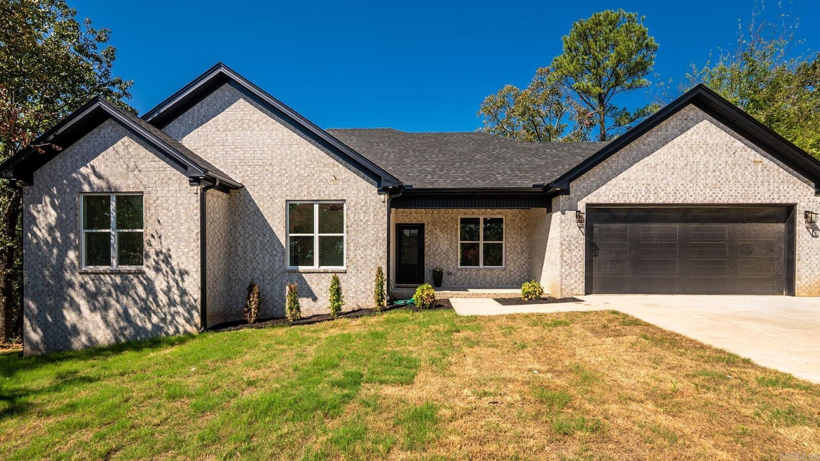 Property Photo:  9 Idlewood Place  AR 72113 