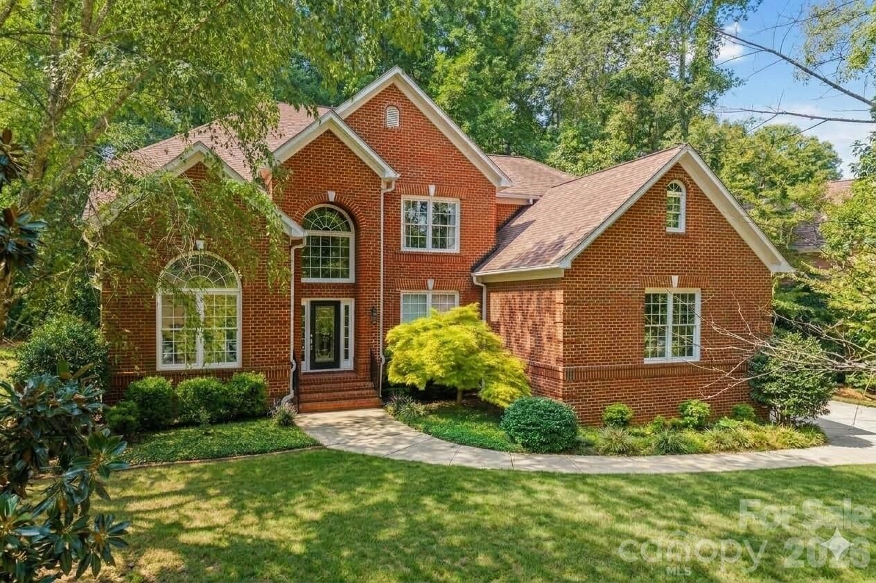 Property Photo:  919 Thorn Ridge Lane  SC 29710 
