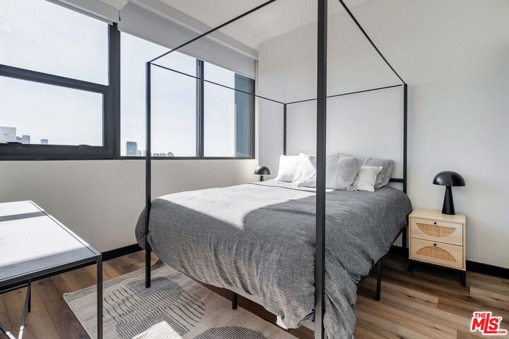 Property Photo: 2500 Wilshire Blvd, Unit 1008 CA 90057