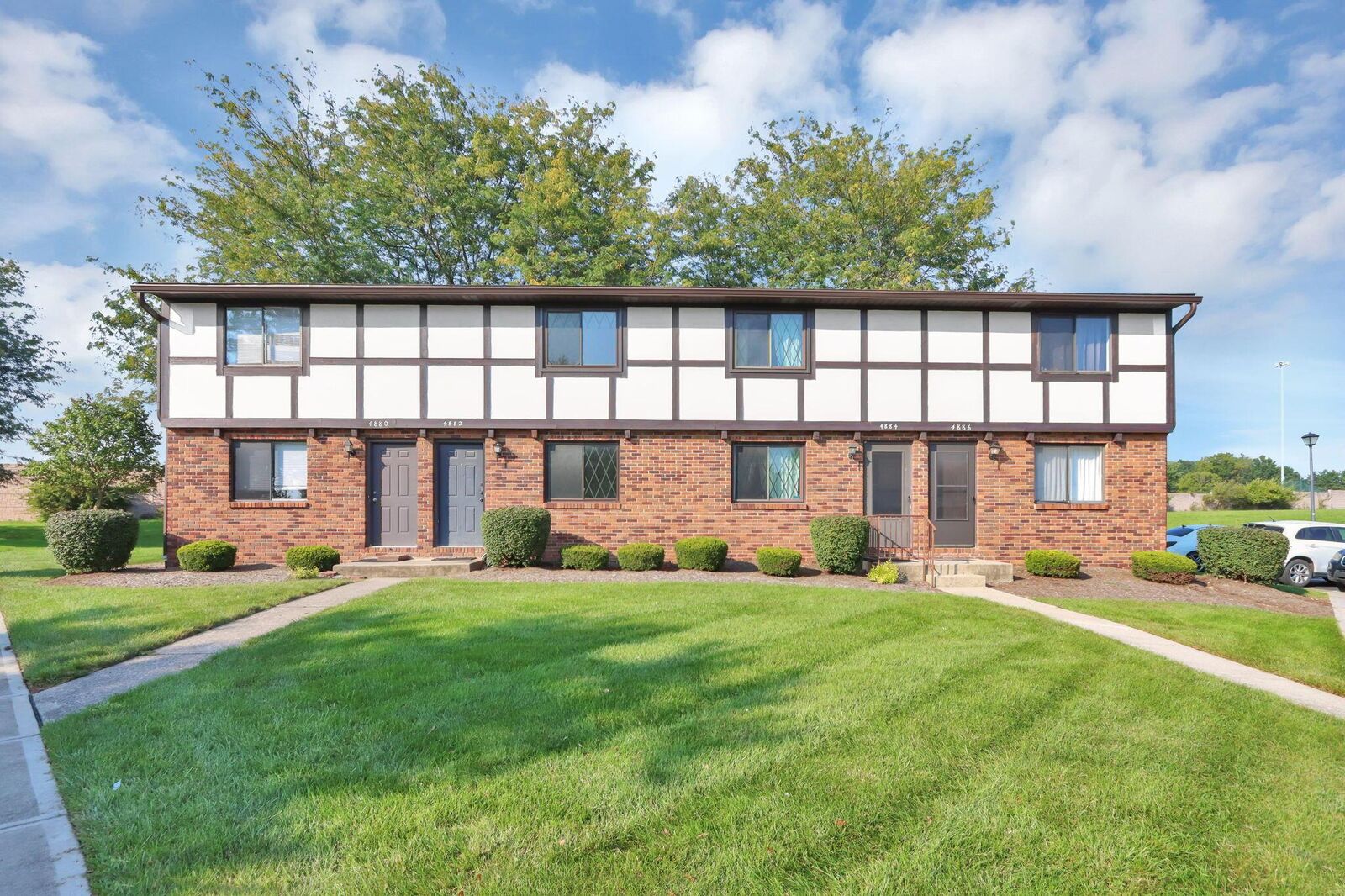 Property Photo: 4880 Berryhill Court OH 43230