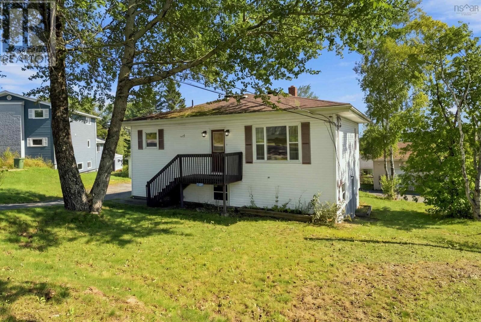 Property Photo:  1329 Sackville Drive  NS B4E 3A7 