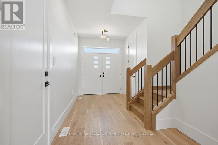 Property Photo:  2859 Buroak Drive  ON N6G 2V8 