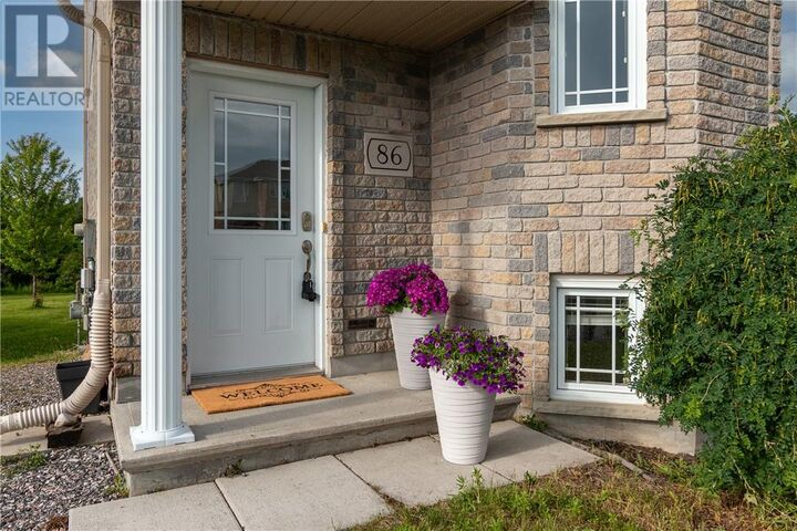 Property Photo:  86 Rinkside Court  ON P3E 0E3 