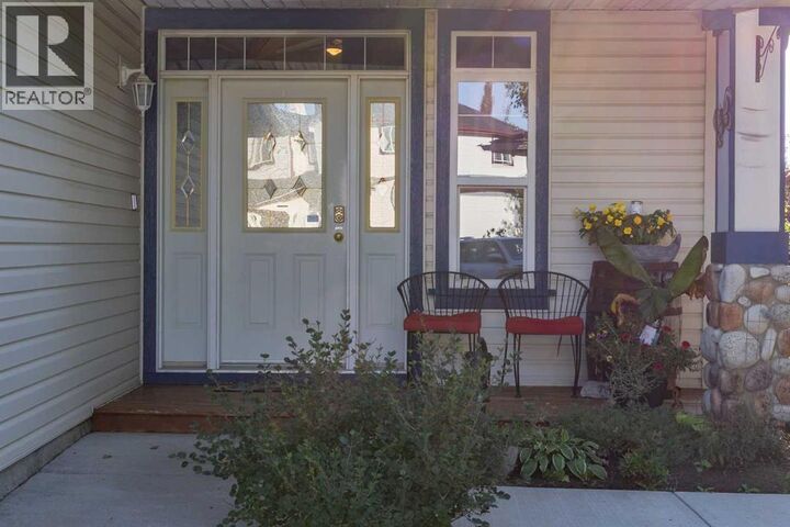 Property Photo:  184 Cove Crescent  AB T1X 1J6 