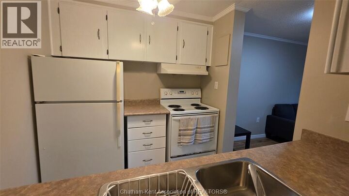Property Photo:  975 Grand Avenue West  ON N7L 4Z6 