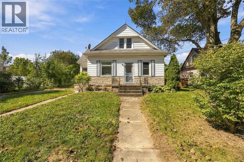 Property Photo:  14 Gore Street  ON N0N 1J0 